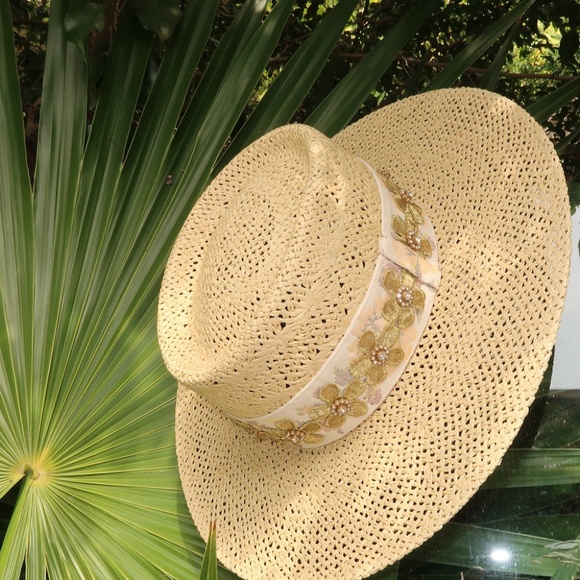 Hat Straw with lace trim and flower embelishment main image 14